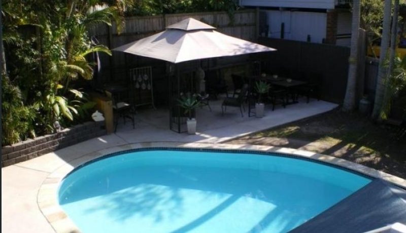 15 The Grange - pool