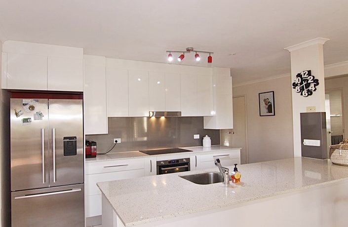 16 Tamarind - Kitchen 1