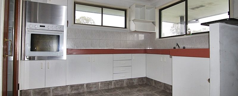 16 Jerrawa - kitchen 1