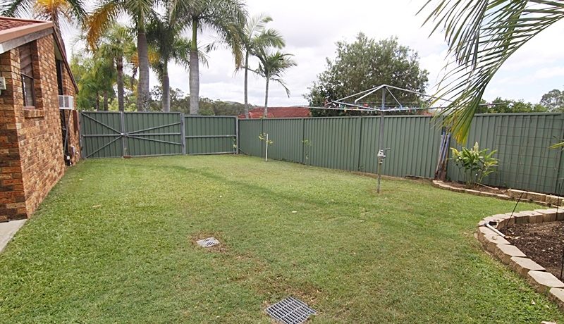 12 Clutha - backyard (2)