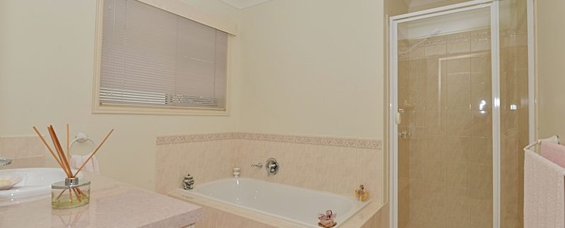 67 Armstrong - bathroom2