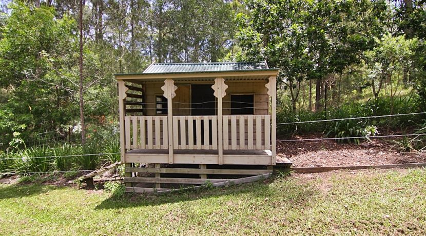 cubby house