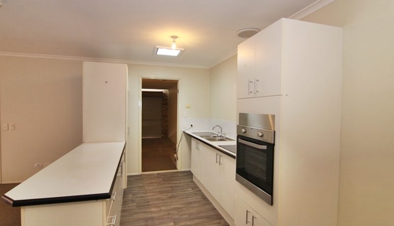 1-7 Coleridge - kitchen