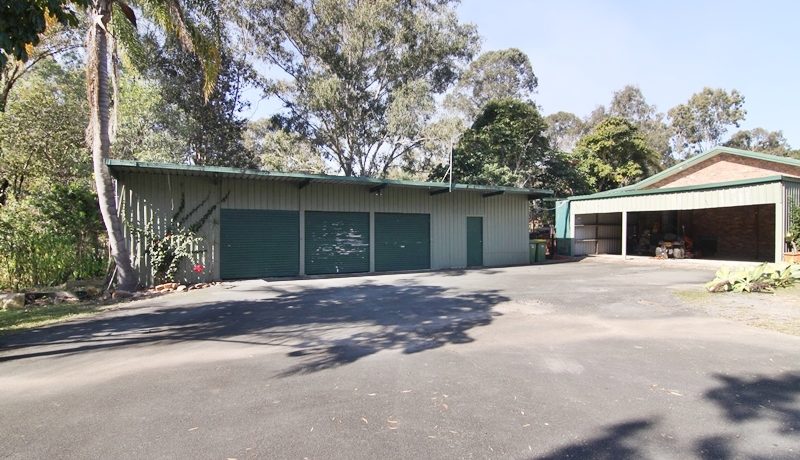 Beaudesert-Nerang 840 - garage