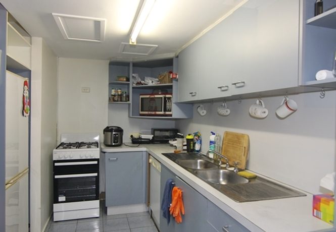 5-67 Nerang - kitchen