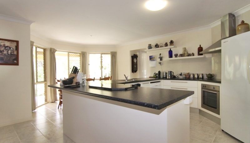 30 Kilmarnock - kitchen2