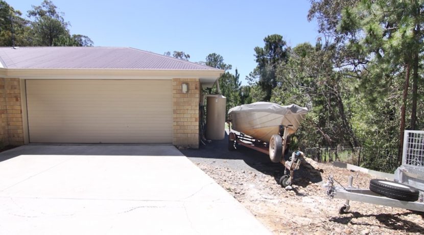 5b High Ridge - garage