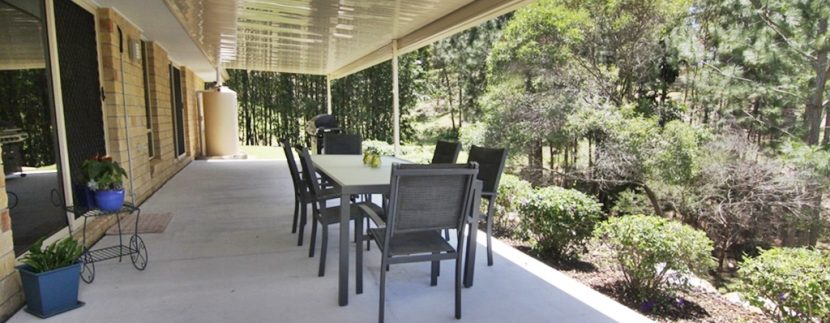 5b High Ridge - patio