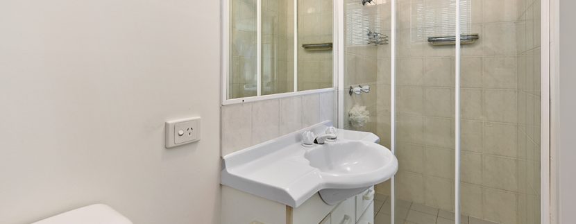 17 Renfrew -Ensuite