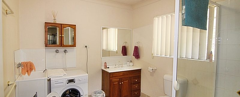 Shed House - Bathroom